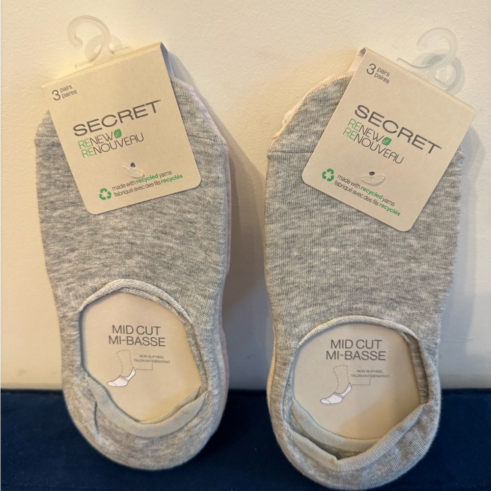 Secret LOT of 6 pairs socks